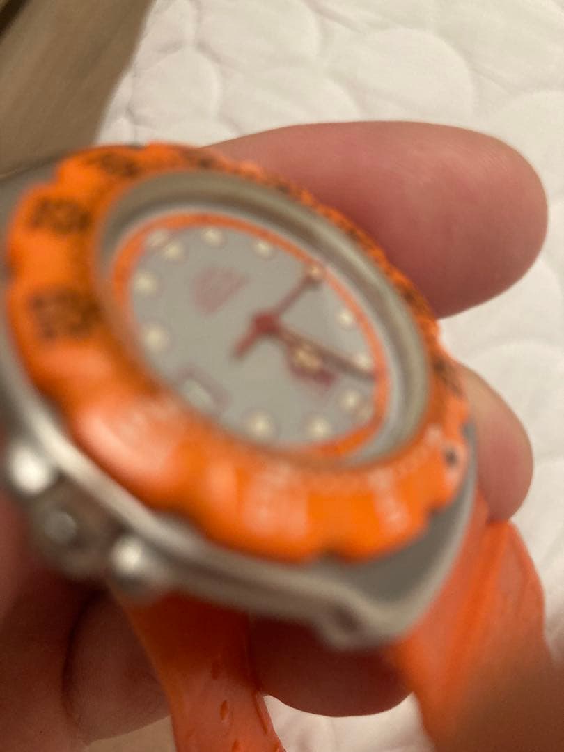 タグホイヤー懐かしいダイバーズウォッチ TAG Heuer オレンジラバーベルト