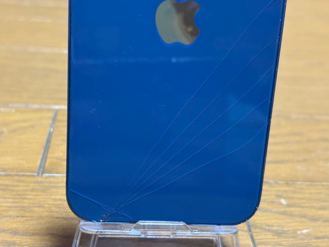 【箱付き】Apple iPhone 13 本体128GB ひび割れ有