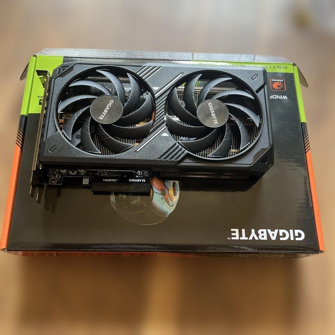 美品 RTX5060Ti WINDFORCE GDDR7ゲーミング クリエーター