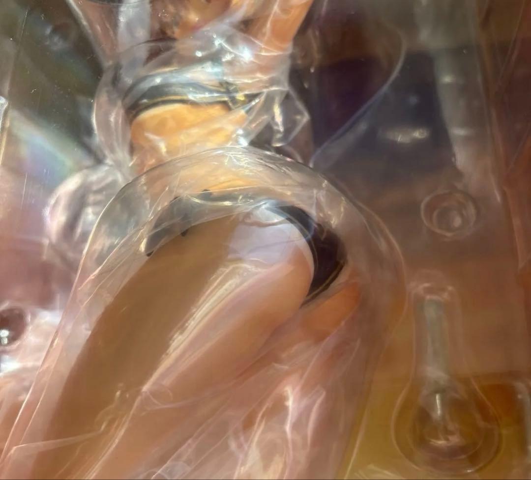 ライザのアトリエ　水着フィギュア　白と黒