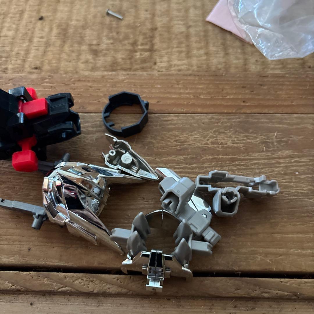 スプレッドワイバーン シルバー メッキ ビーダマン ビーダー選手権 だと思うもの