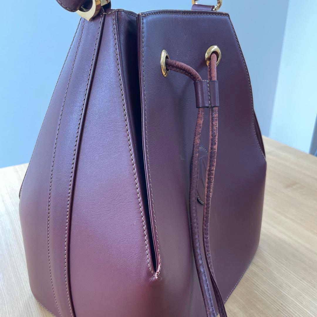 カルティエ　レザー バケツ型