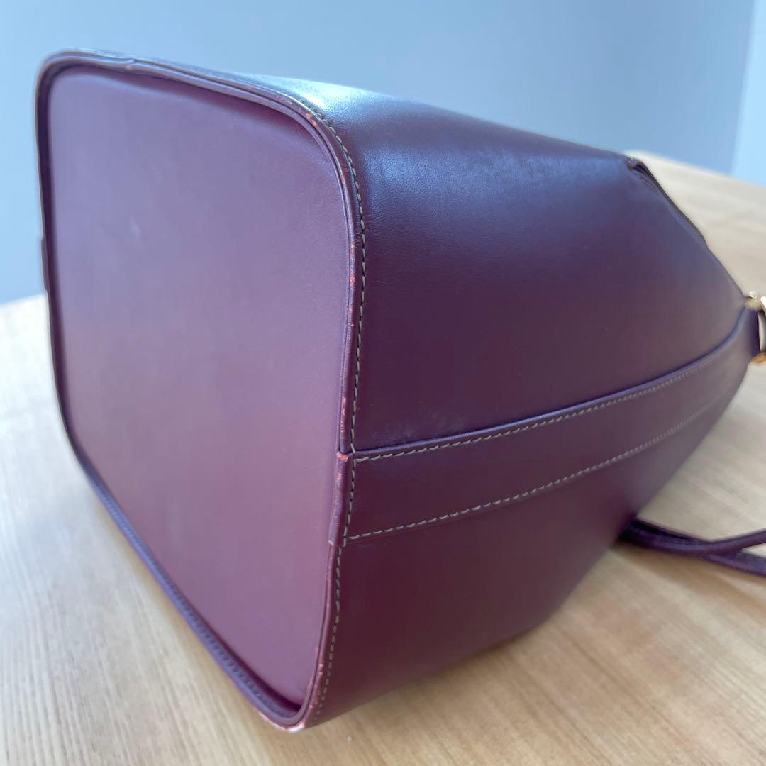 カルティエ　レザー バケツ型