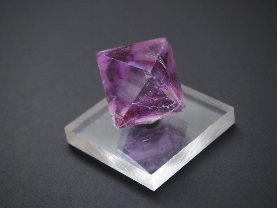 フローライト　イリノイ産　パープル　蛍石　鉱物【B-8】