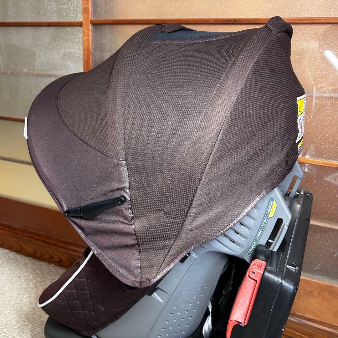 【美品】 combi コンビ ラクティアターンEG チャイルドシート