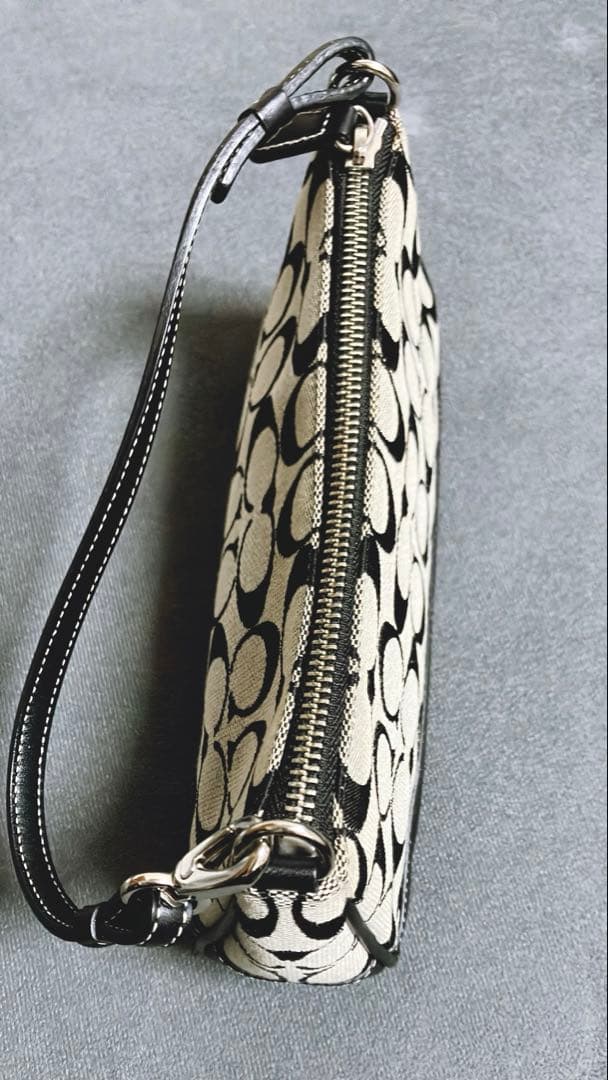 【美品】コーチ COACH アクセサリーポーチ シグネチャー レザー ブラック