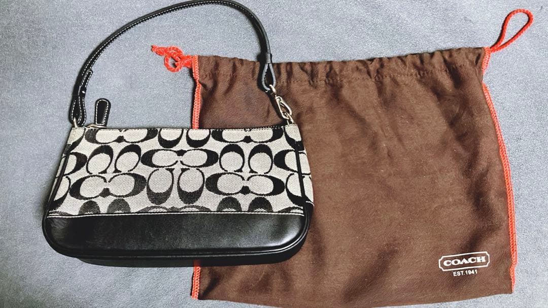 【美品】コーチ COACH アクセサリーポーチ シグネチャー レザー ブラック