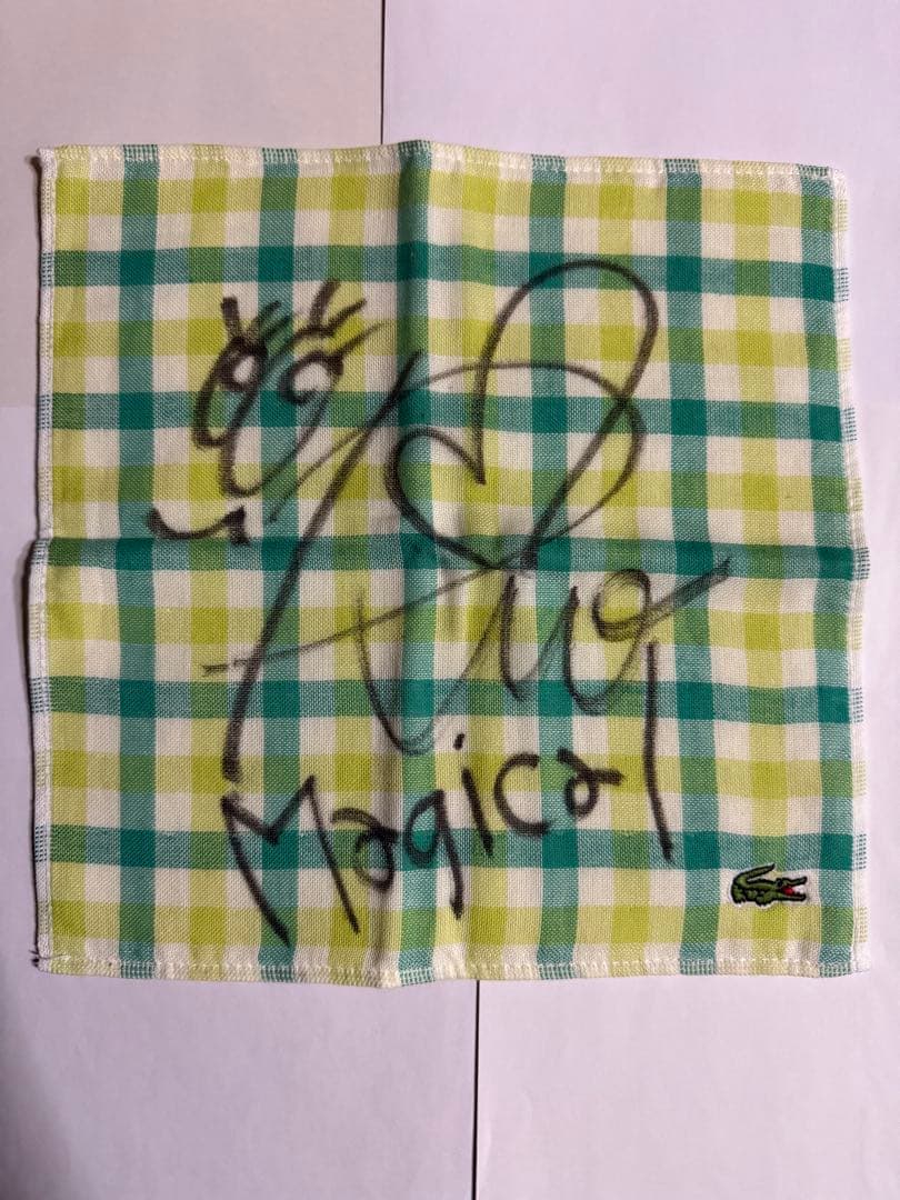 内田理央ハンドタオル【本人直筆サイン入】【1点物】【抽選くじ当選品】イベント限定