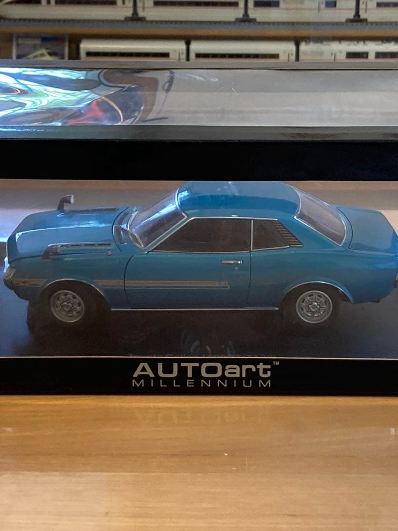 美品オートアート　1/18 ダルマセリカ前期型　ブルー　純正ケース有り