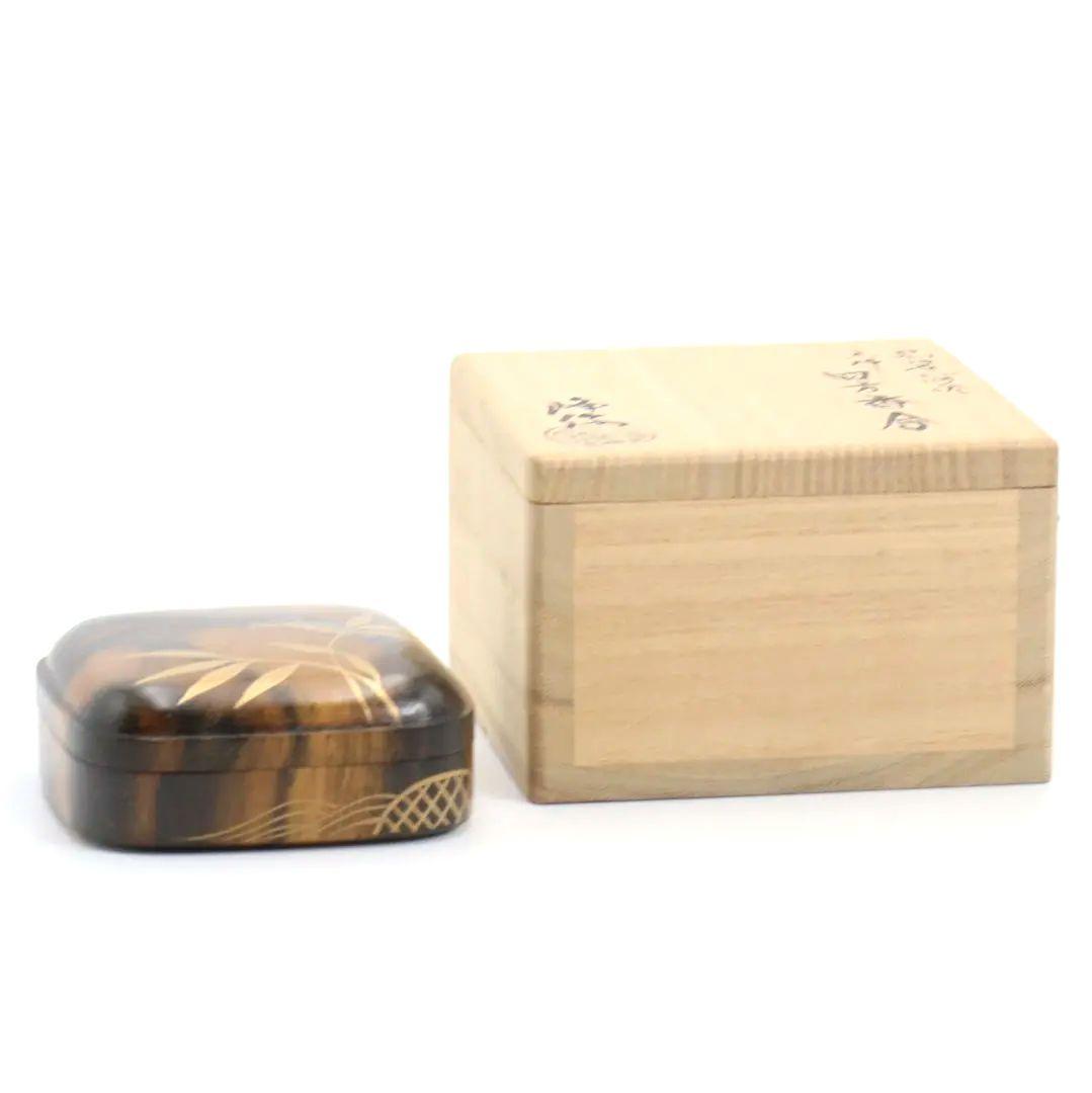 坂田峰俊作 翡翠蒔絵 黒柿四方香合 茶道具 共箱　rC795　N4