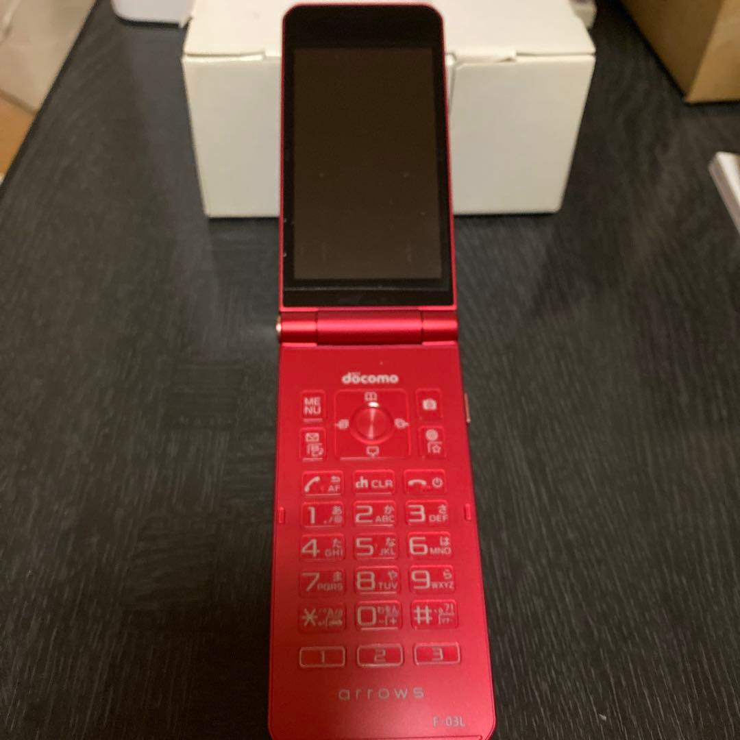 docomo arrows F-03L 赤