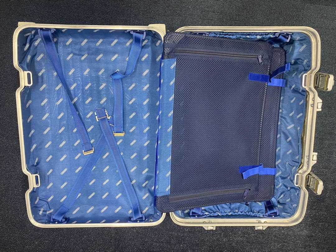 RIMOWA シルバーインテグラル 青ロゴ