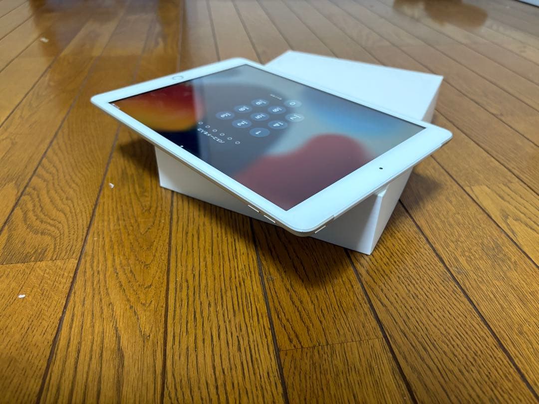 Apple iPad 第8世代 32GB simフリーバテッリ容量−94%