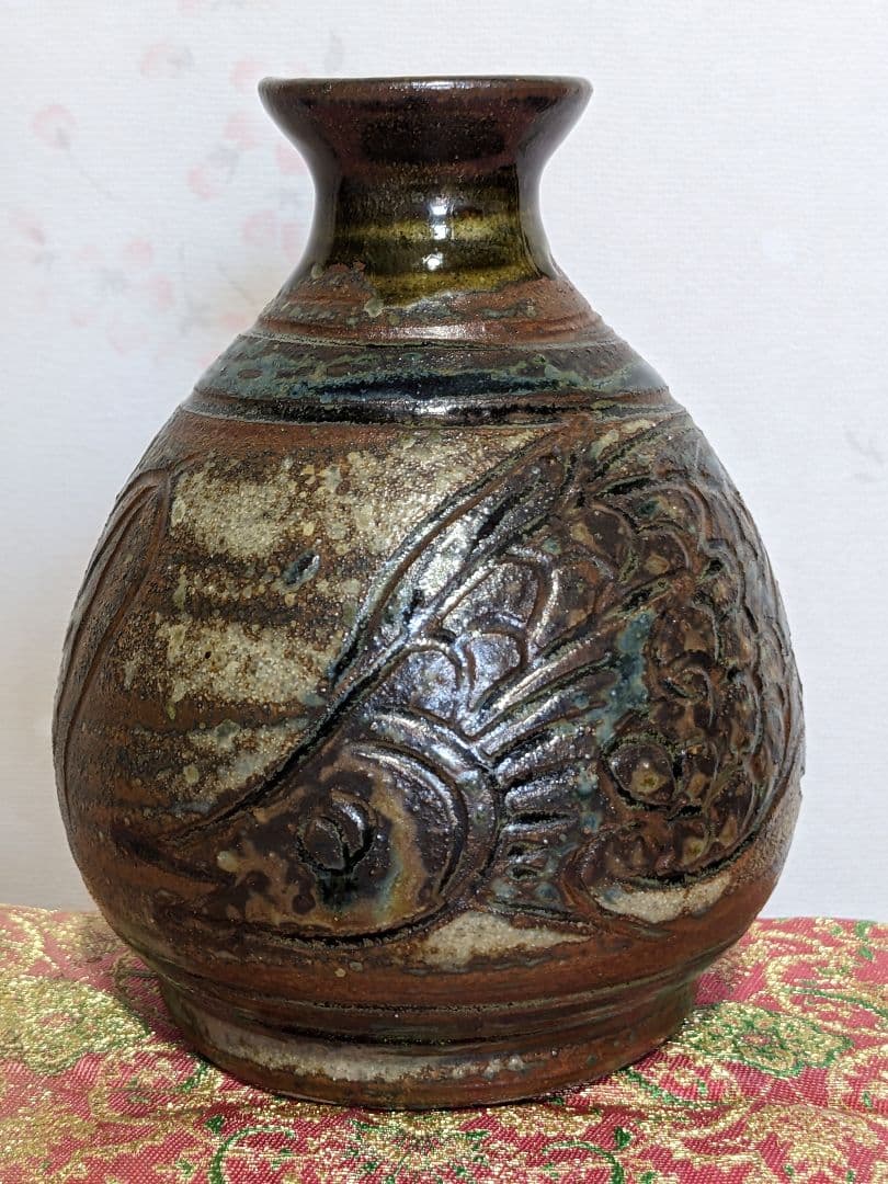 ⭐琉球陶芸 人間国宝 金城次郎初期作 蝦魚紋小壺 コレクション骨董品アンティーク