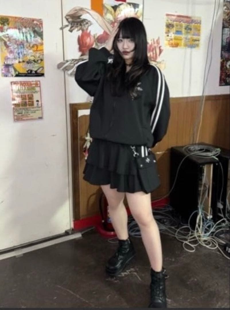 新品紙タグ無♡今期商品REFLEM/レフレム♡ポーチ付きジャージフリルスカート黒