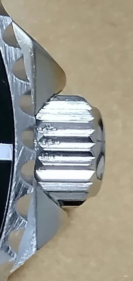 腕時計　BILIGER　Tマーク　ポインテッドクラウンガード　ワンオフ文字盤