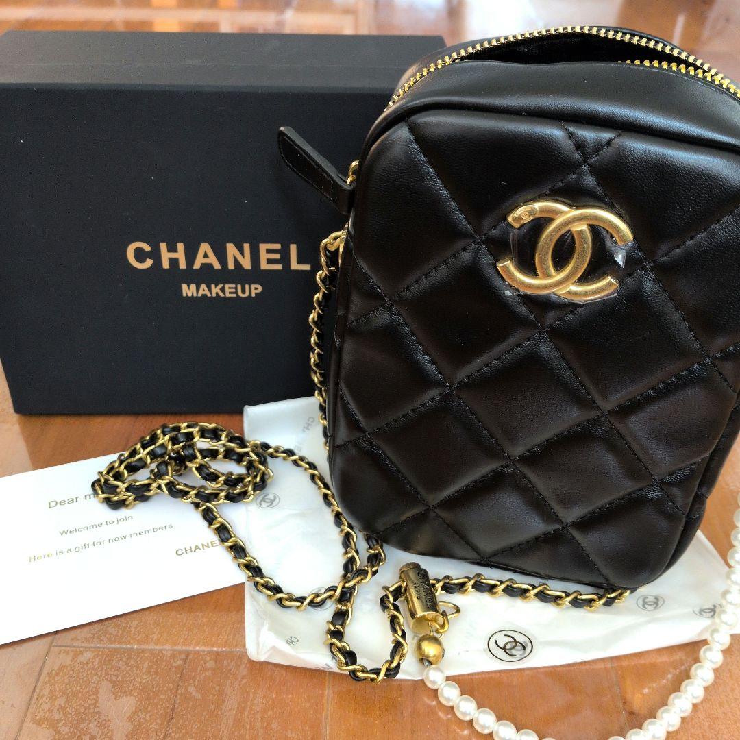 CHANEL シャネル　ブラックショルダーバッグ　ノベルティ