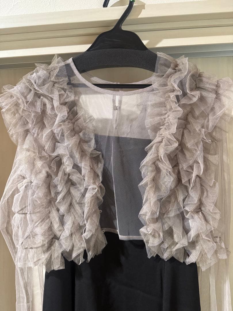 Many wayフリルドレス ブラック×ベージュ