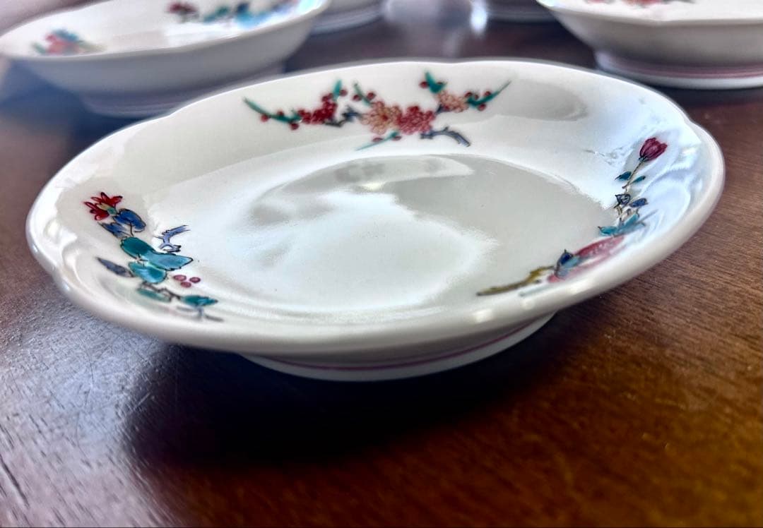 人間国宝　十三代柿右衛門　酒井田柿右衛門　錦花実文皿　5客