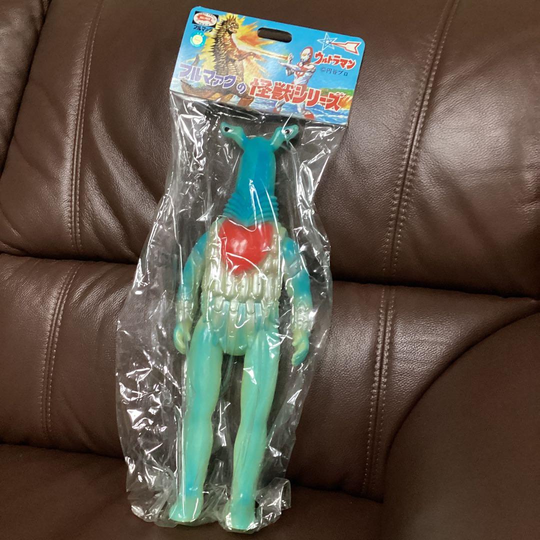 ブルマァク 蓄光ペガッサ星人特大　新品未開封　ＰＯＰＹ版