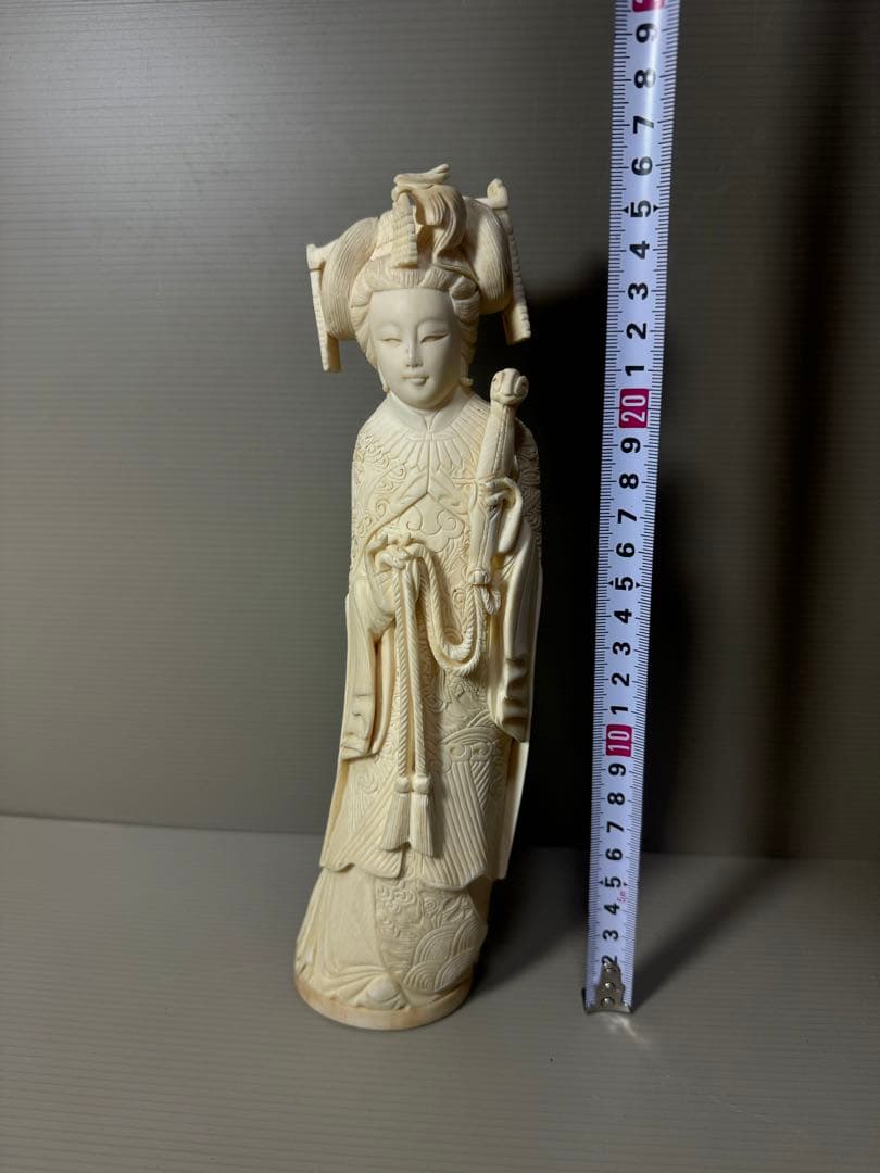 2103  古美術品　乾隆銘　細密彫刻女性像　置物　細密細工　骨董