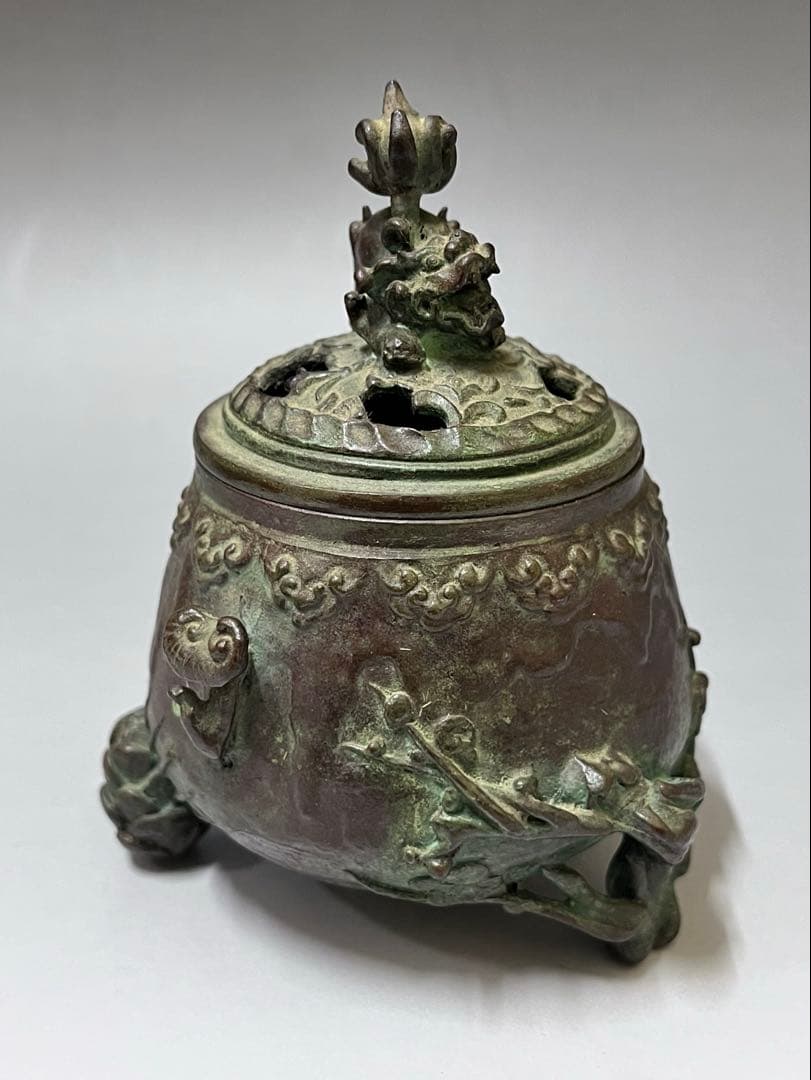 E676 香炉 元威 二上常太郎 鋳銅 獅子摘 松竹梅 三足 銅製 香道具