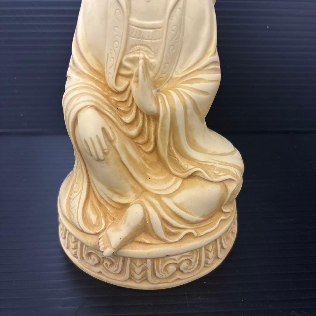 陶器製坐像 アイボリー