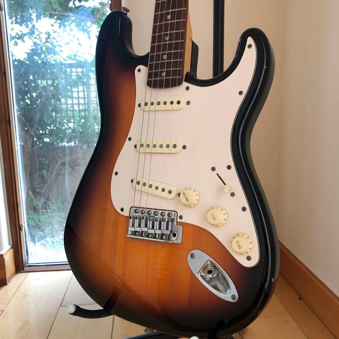 Squier　ストラトキャスター　サンバースト　スクワイアー
