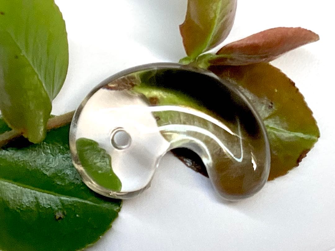 ✳激希少*勾玉　黒平向山鉱山水晶スモーキークォーツ成長過程　本物守護石に鑑別書付