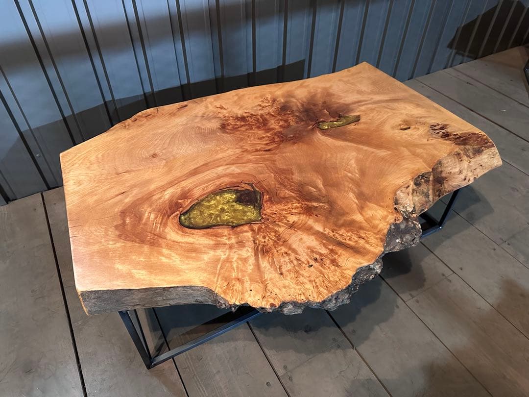 【送料無料】　樺　カバ　一枚板テーブル　レジン　縮み杢　玉杢　ローテーブル