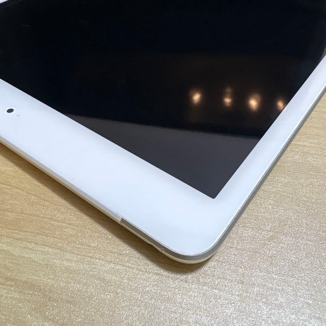 <美品/フィルムあり>Apple iPad シルバー 10.2インチ