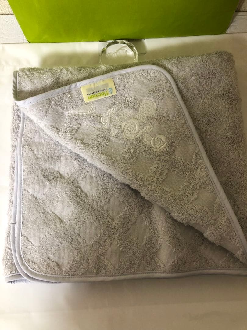 専用ホットマン（HOT MAN）1秒バスタオル　ライトグレーとネイビー２枚