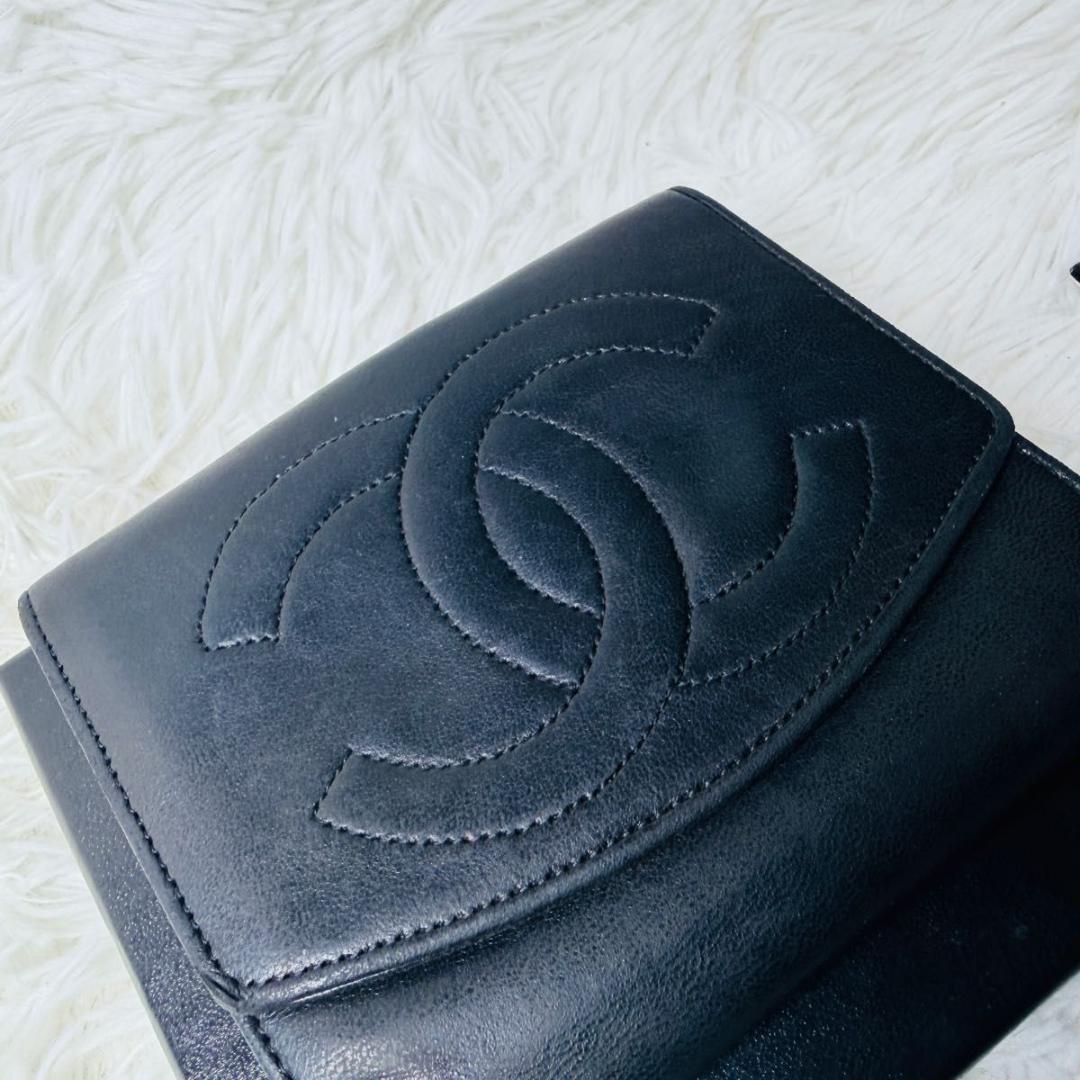【セール】シャネル　ココマーク　二つ折り財布　黒　ラムスキン　箱付き カードあり