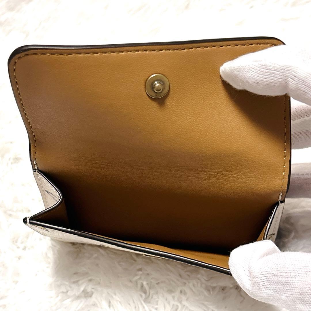 未使用級✨COACH✨コーチ 三つ折り 財布 星 スター コンパクト