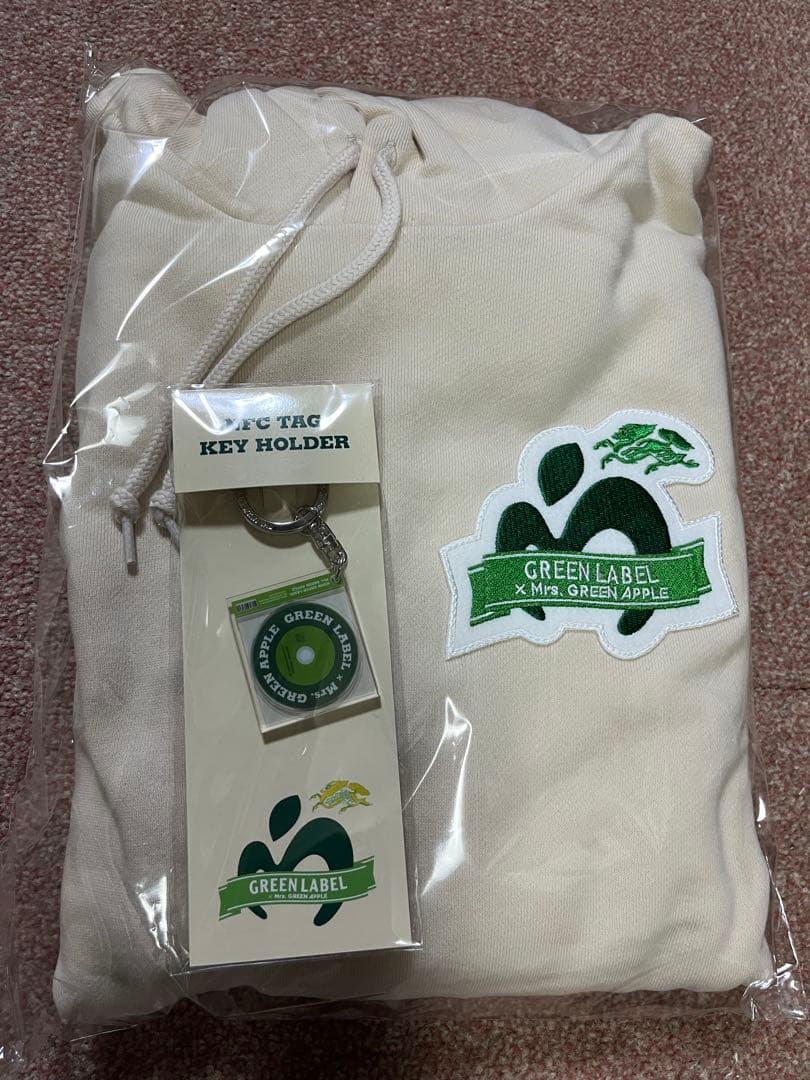 GREENLABEL x Mrs. GREEN APPLEパーカー＆キーホルダー