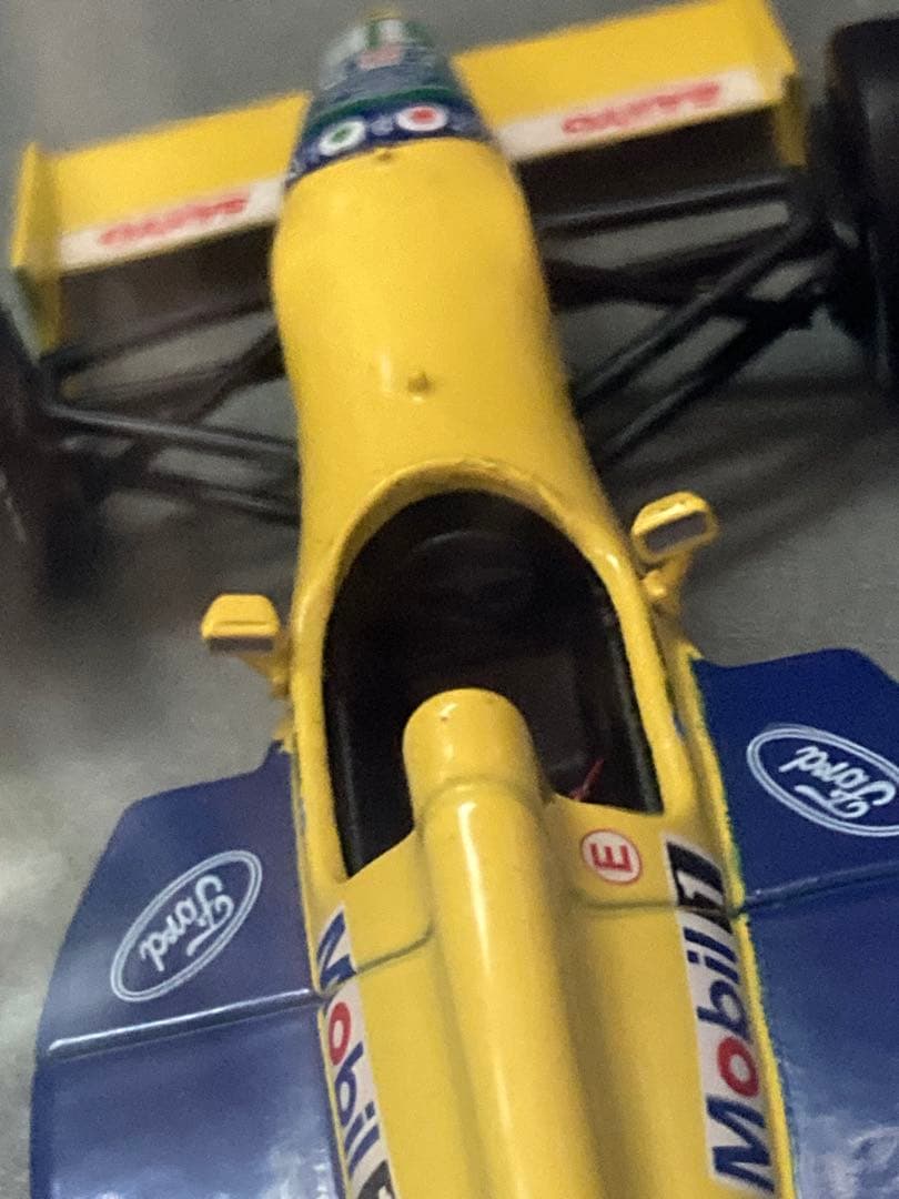 激レア　日本未発売　F1マシンコレクション　ベネトンB190B ロベルト　モレノ