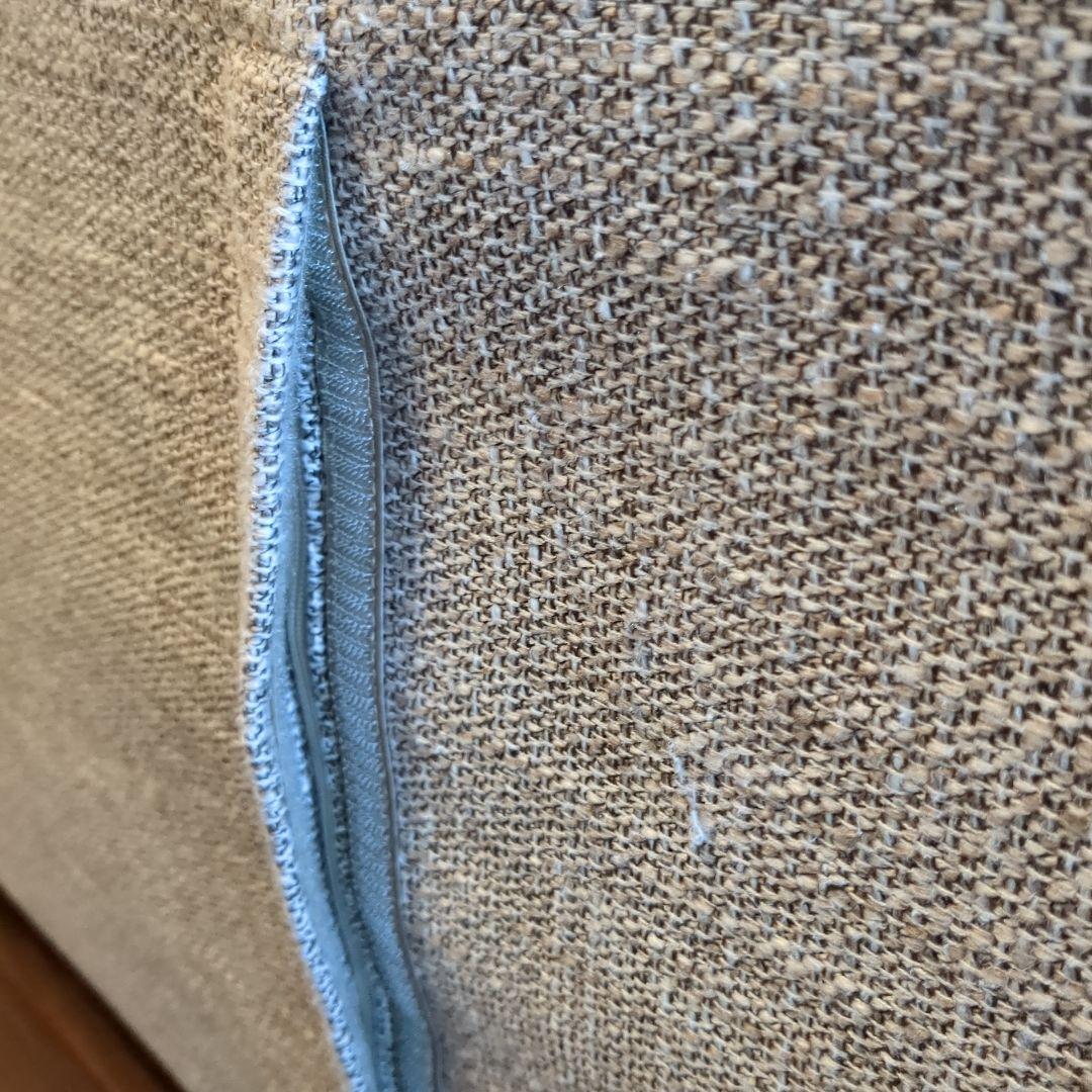 KEYUCA　ケユカ　ソファー　グレーベージュの2人掛けファブリックソファ