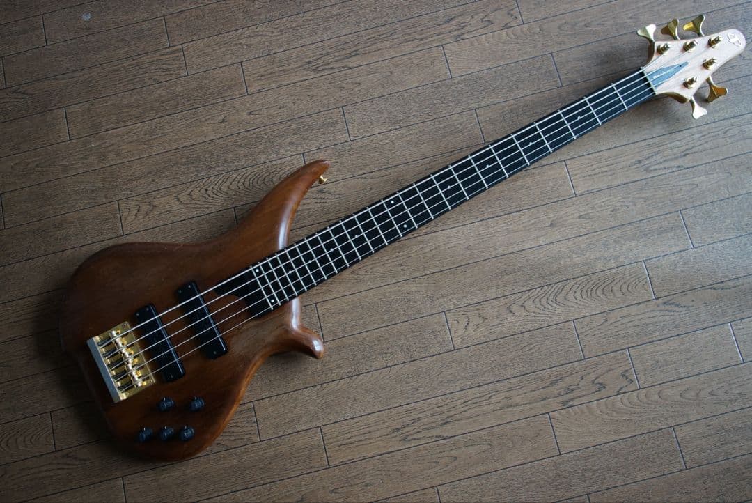 tune twb-5 5弦ベース