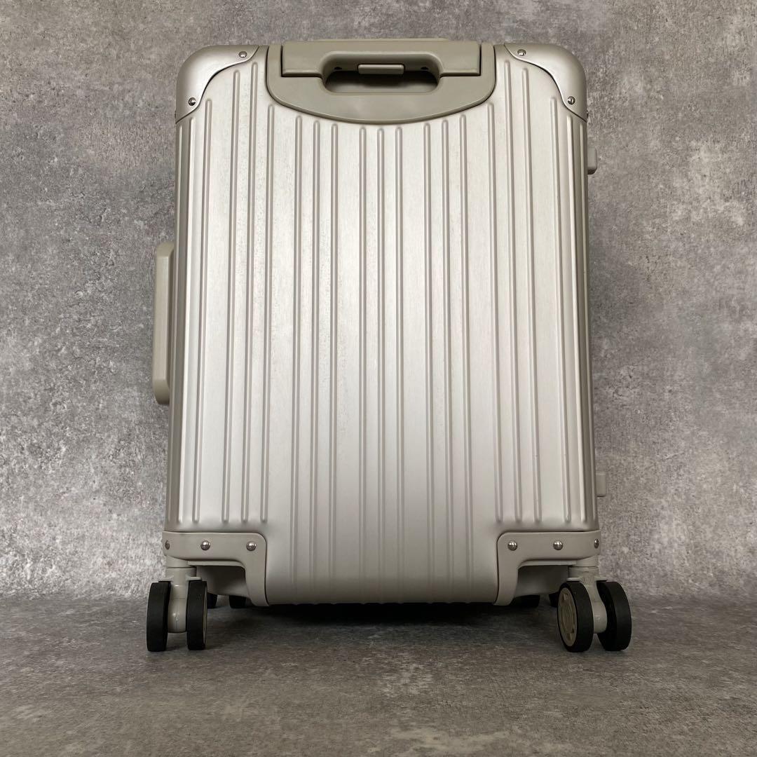 非売品　メルセデスベンツ　スーツケース　キャリーケース 4輪　シルバー　機内持込