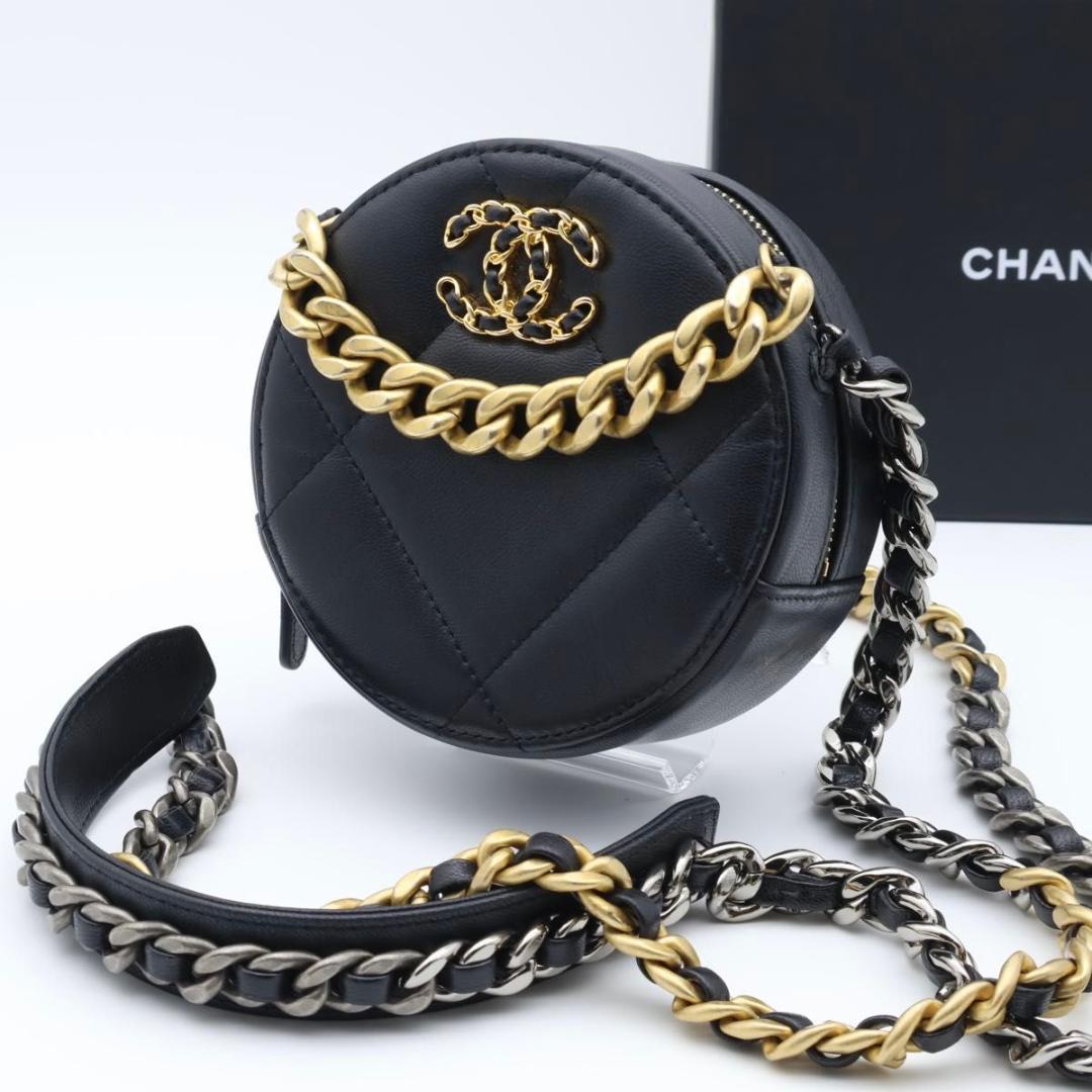 【未使用級】CHANEL 19 ラウンドチェーンショルダーバッグ　レザー