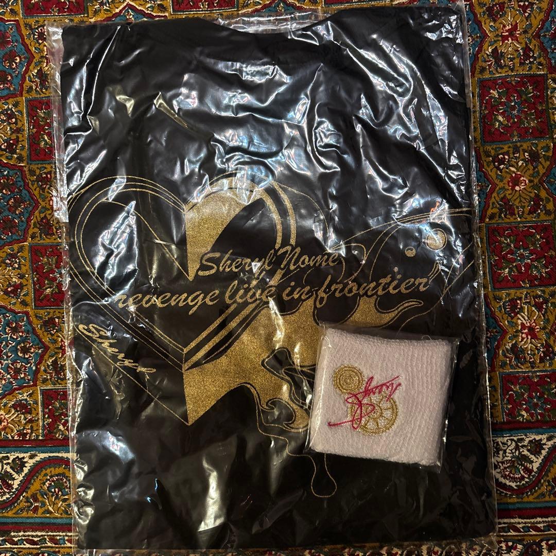 マクロス F クッション　ジグソーパズル　タペストリー　Tシャツ