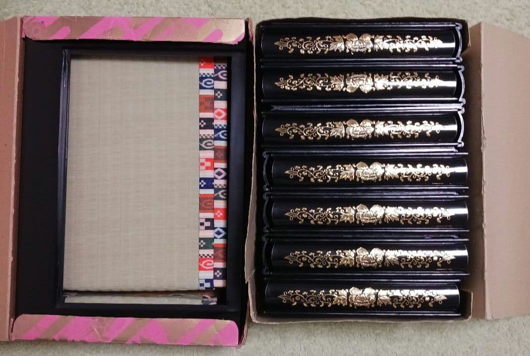 桐箱入り雛人形　七段飾り