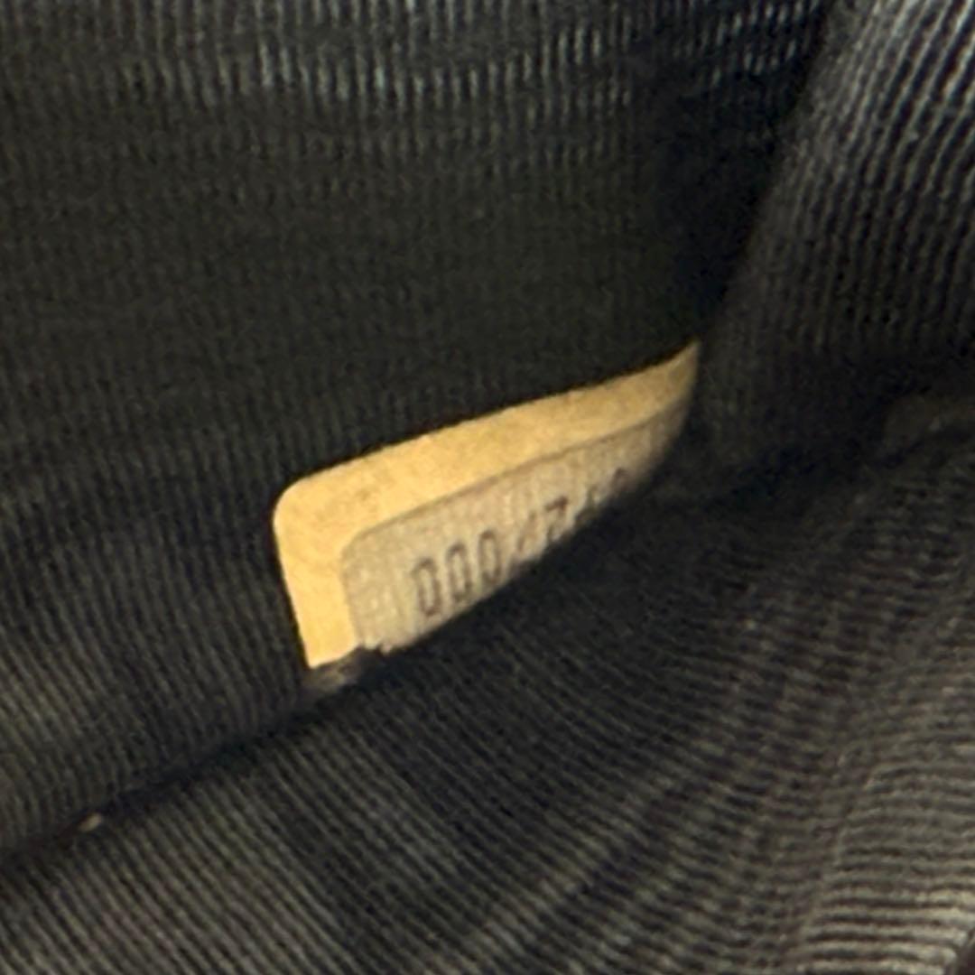 シャネル CHANEL ピコローレ 二つ折り長財布 キルティング 黒 レザー