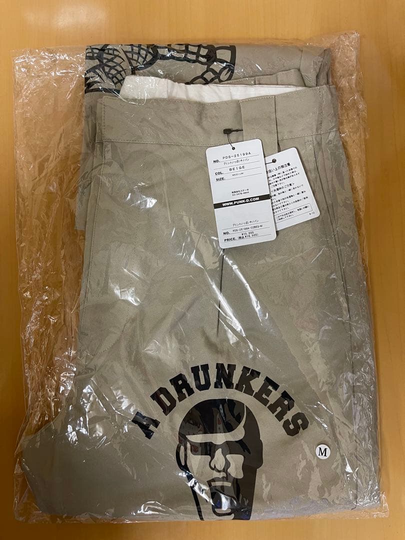 【新品未使用】パンクドランカーズ プリントいっぱいチノパン Mサイズ