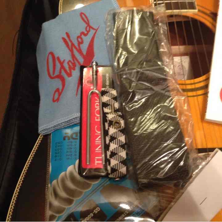 アコースティックギター  未使用品