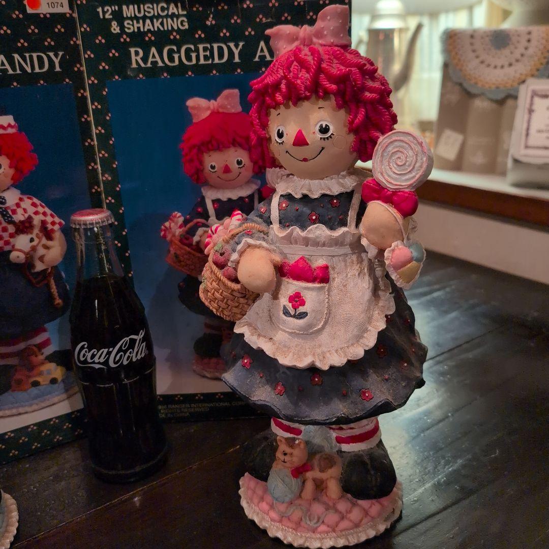 アン＆アンディ　陶器 オルゴールドール　ペア