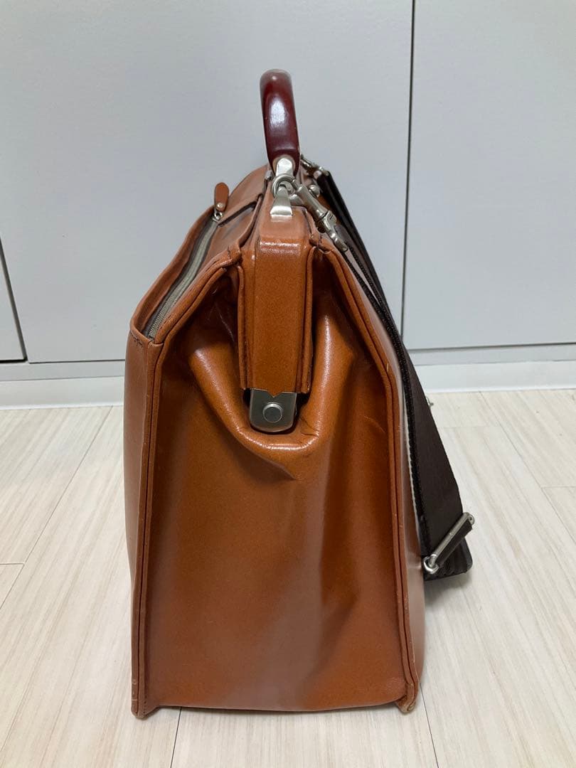 SADDLE（サドル）22304 ダレスバッグ　ブラウン