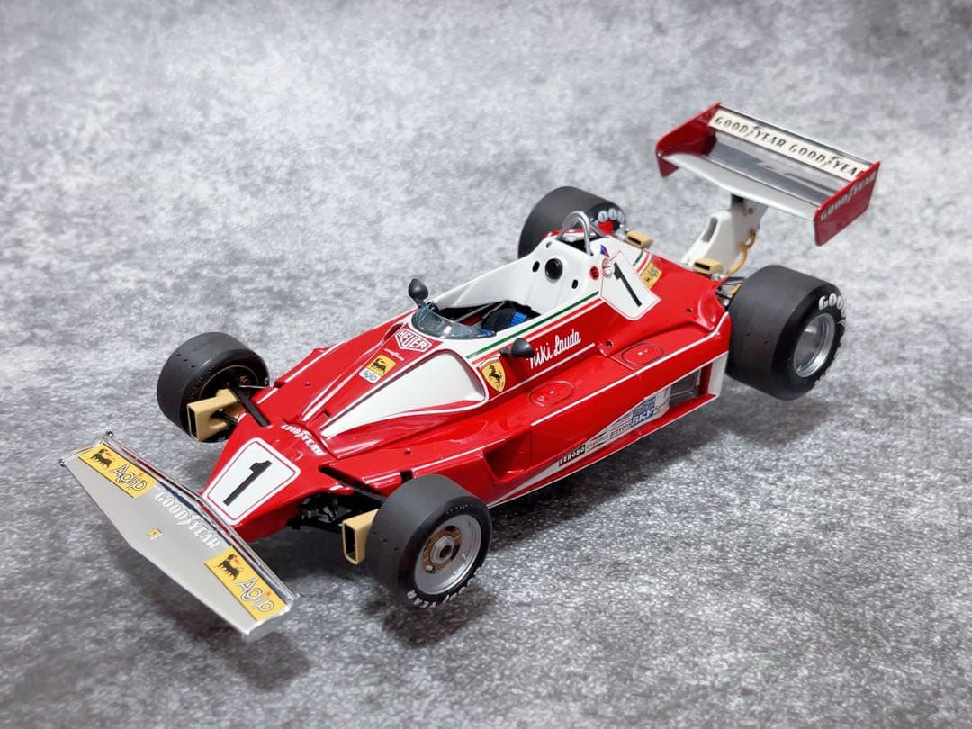 エグゾト 1/18 フェラーリ Tipo 312T2 ニキ・ラウダ
