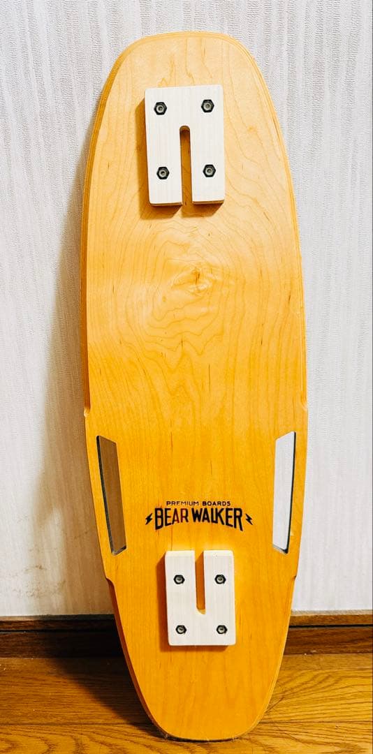 ザッカリーリーヴァイ　スケボー　bear walker スケートボード　マーベル