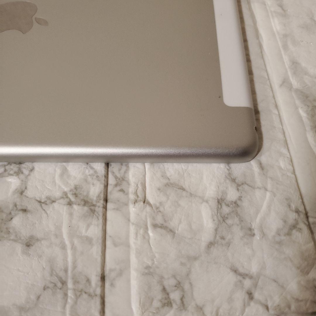 211 iPad 7世代 128GB SIMフリー シルバー